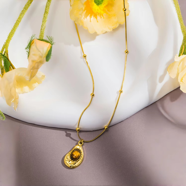 Tiger’s Eye Waterdrop Necklace