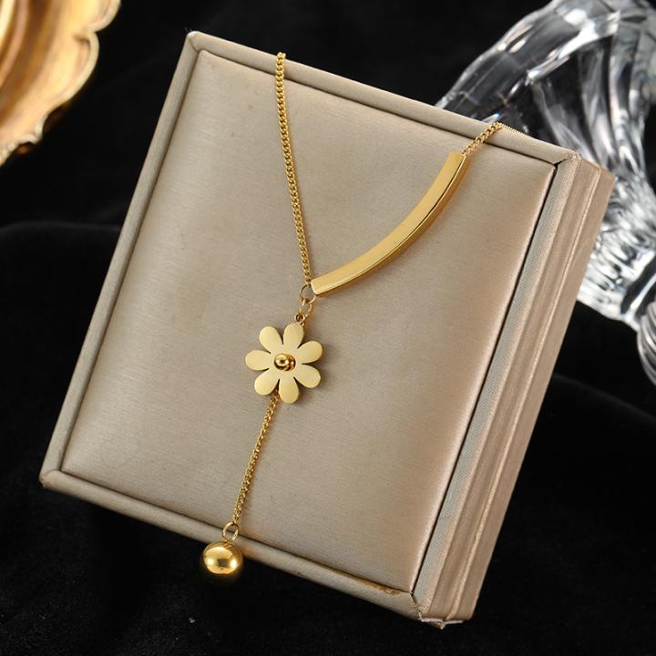 Premium Stainless Steel Daisy Necklace